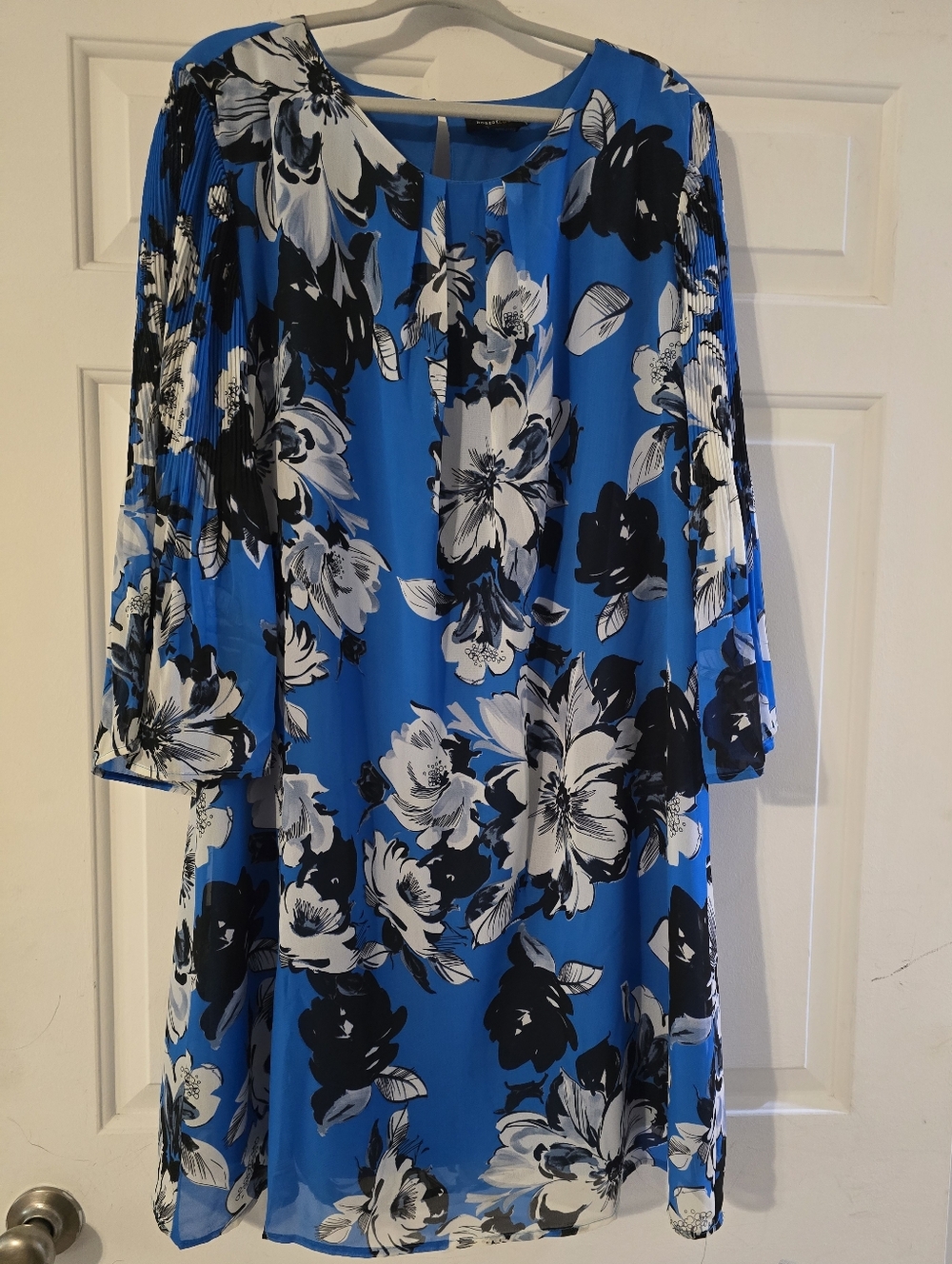 Robert Louis Blue Floral Shift Dress - With Accordian Bell Sleves
